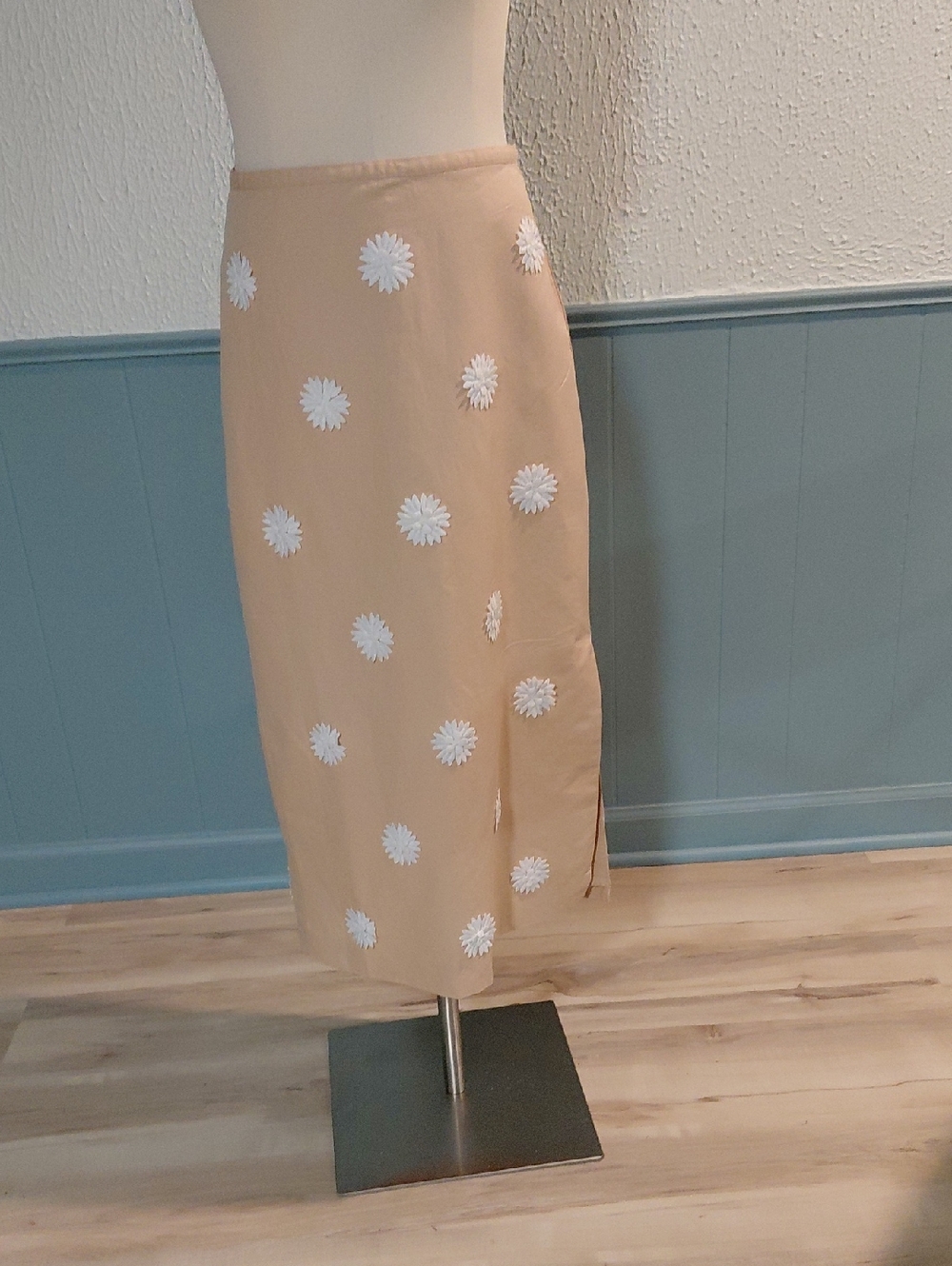 Ann Taylor Beige Midi Skirt with White Floral Appliqués